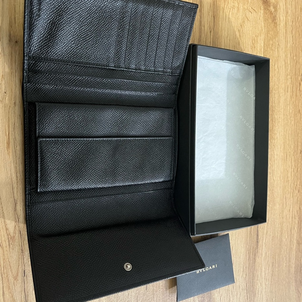 Bulgari Black leather wallet - Picture 2 of 6